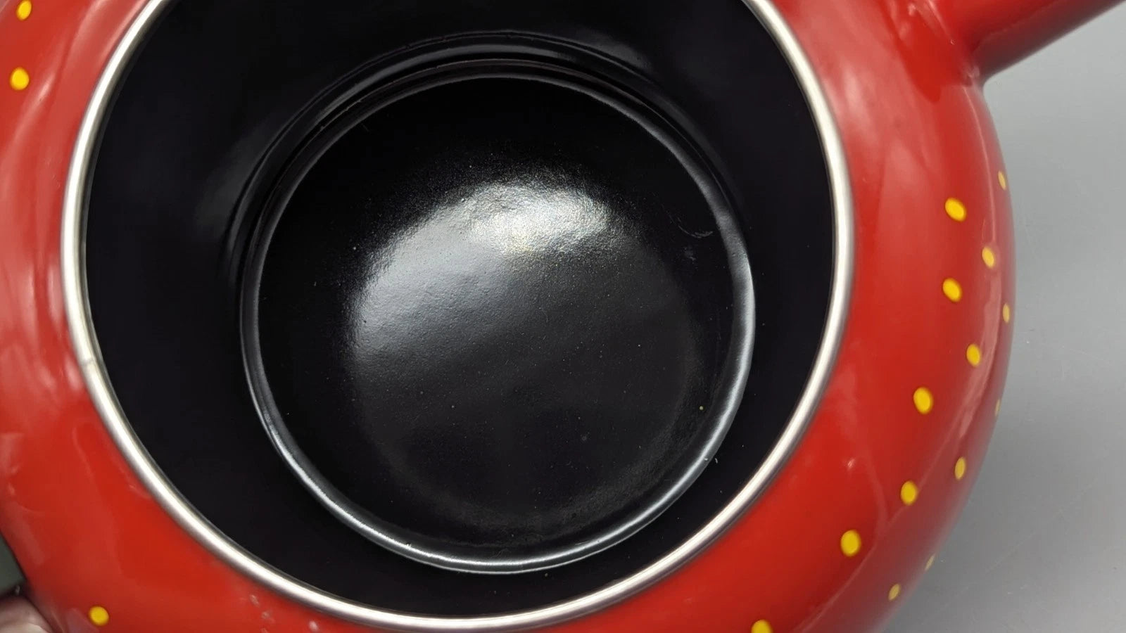 2004 Copco Strawberry Tea Kettle Enamel Pot 2.5 Qt  New With Tag