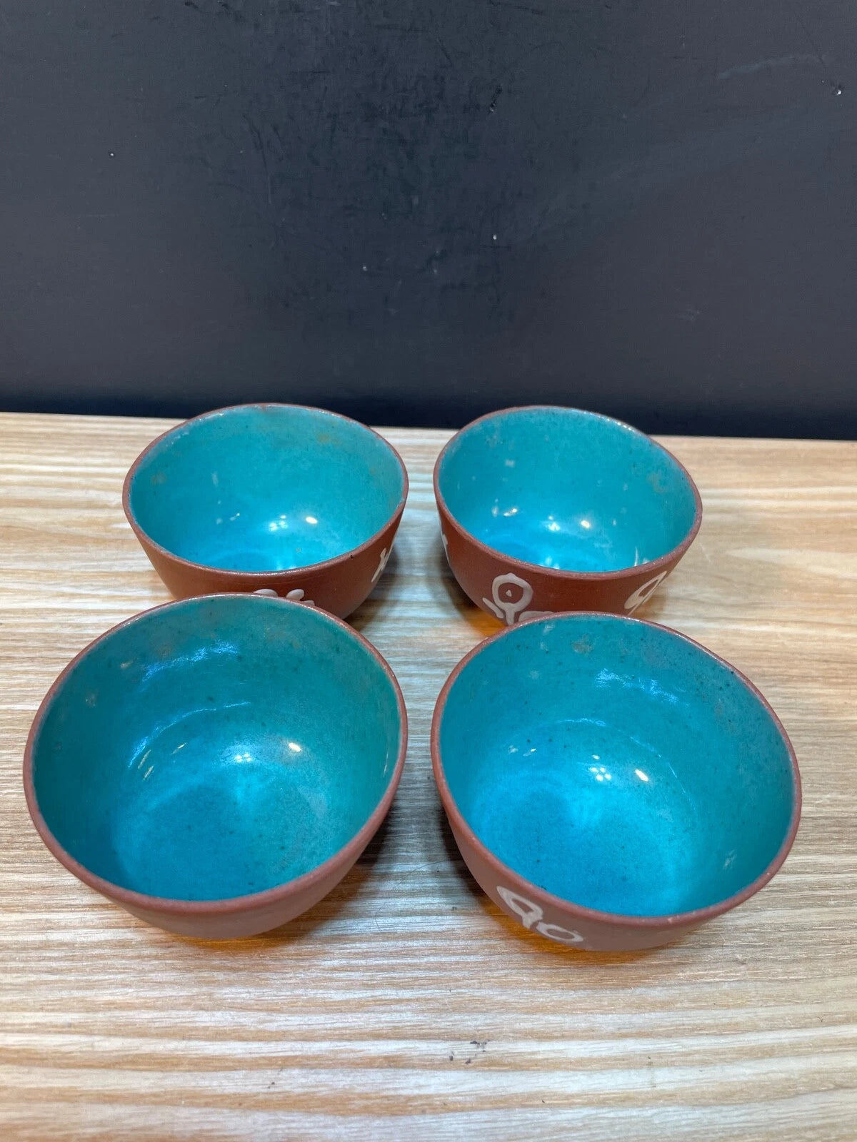 Antique China Chinese Yixing Zisha Clay Enameled Teapot Pottery with 4 Cups