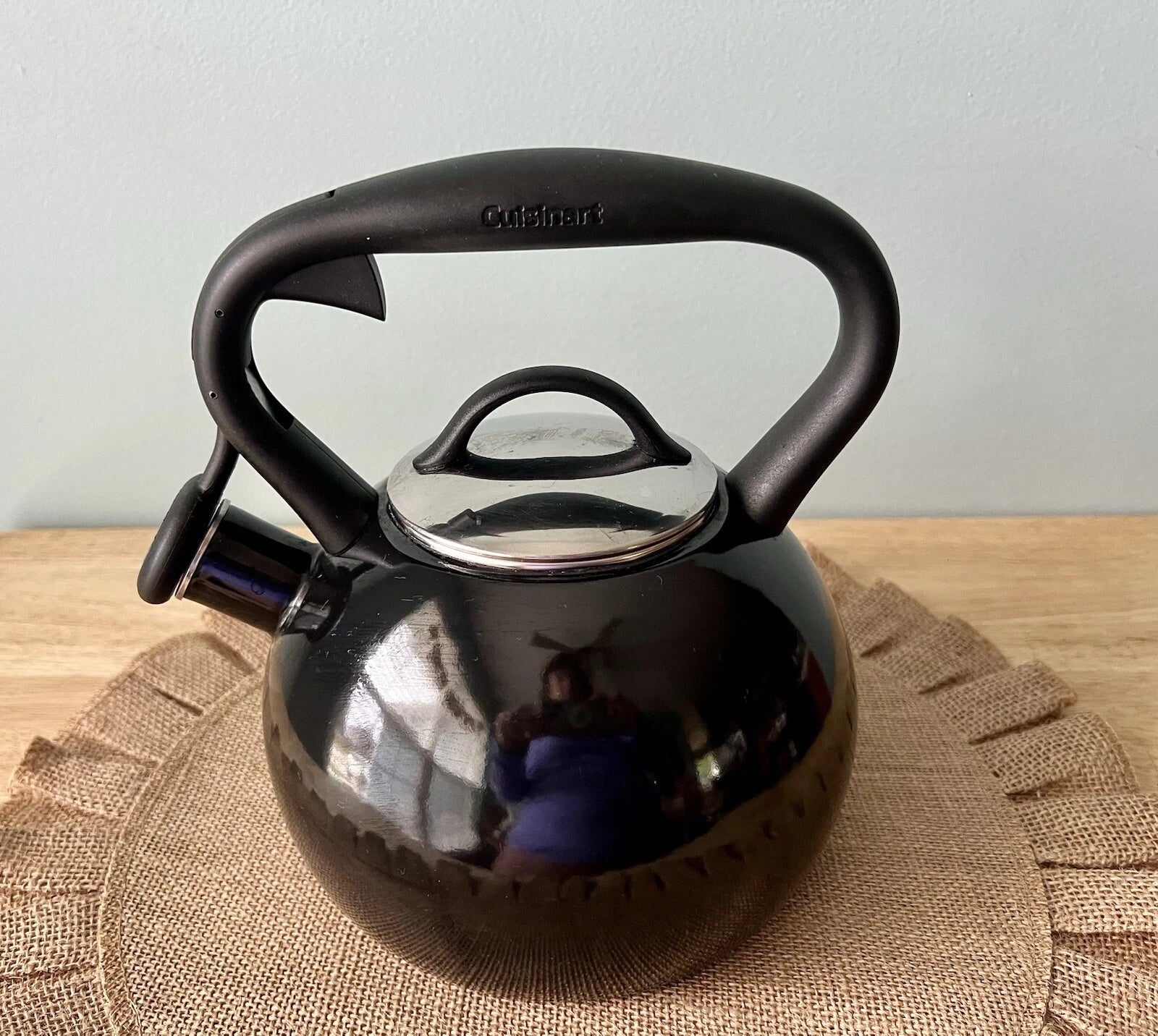 Cuisinart Tea Pot Kettle 2.5 Qt or 20 Cups Black Enameled w/ Silver Lid