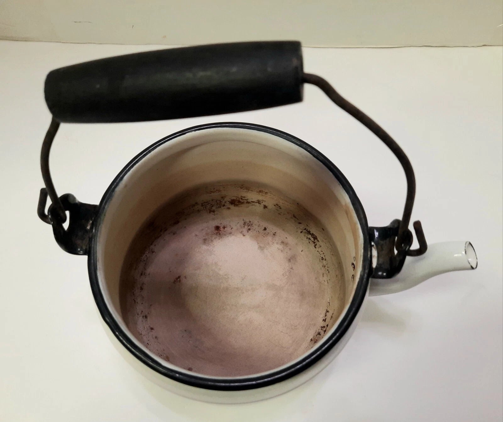 Vintage Enamelware Teapot Tea Kettle w/ Lid Porcelain Metal Fruit Kitchen Stove