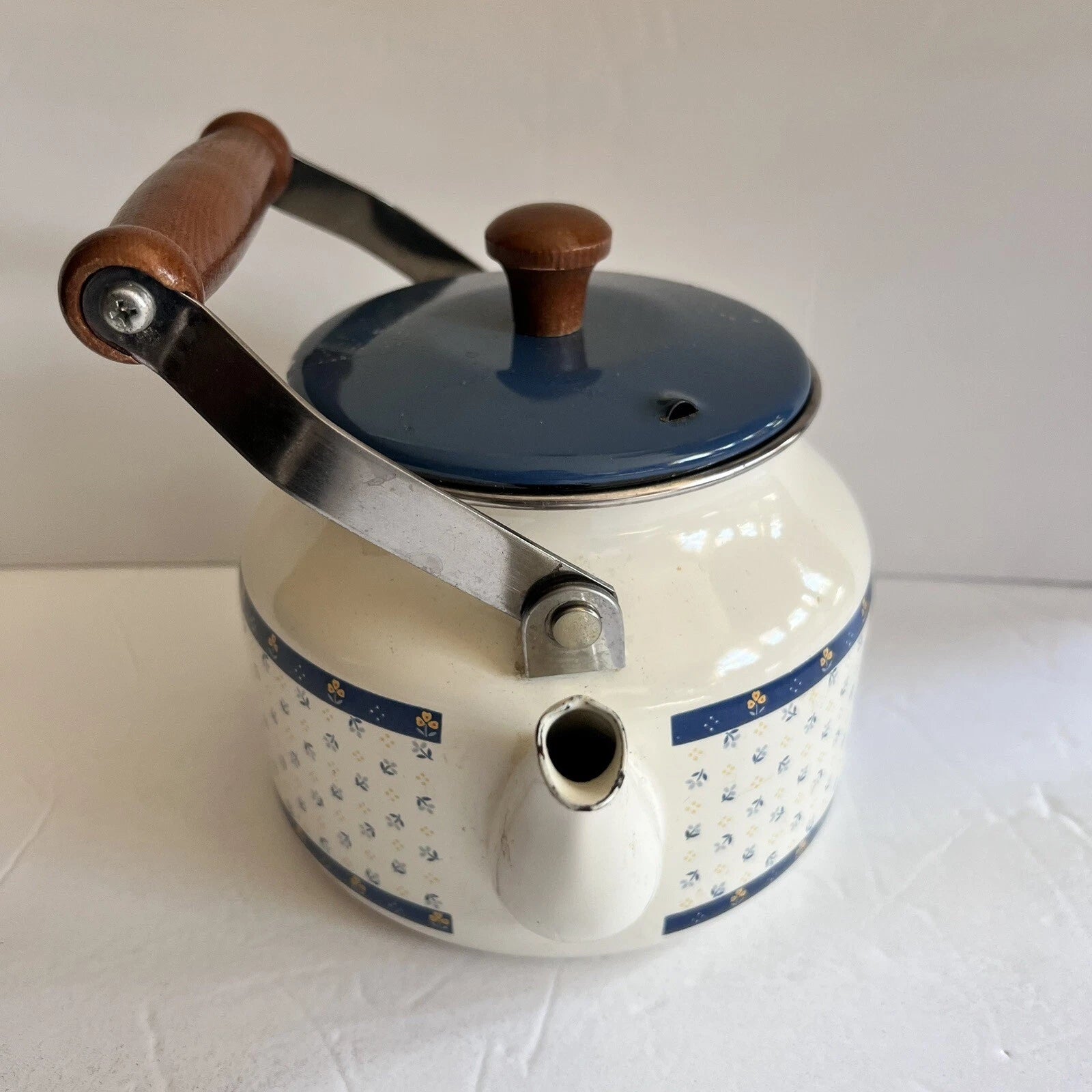 Vintage Enamel Kettle Country Hen Teapot | eBay