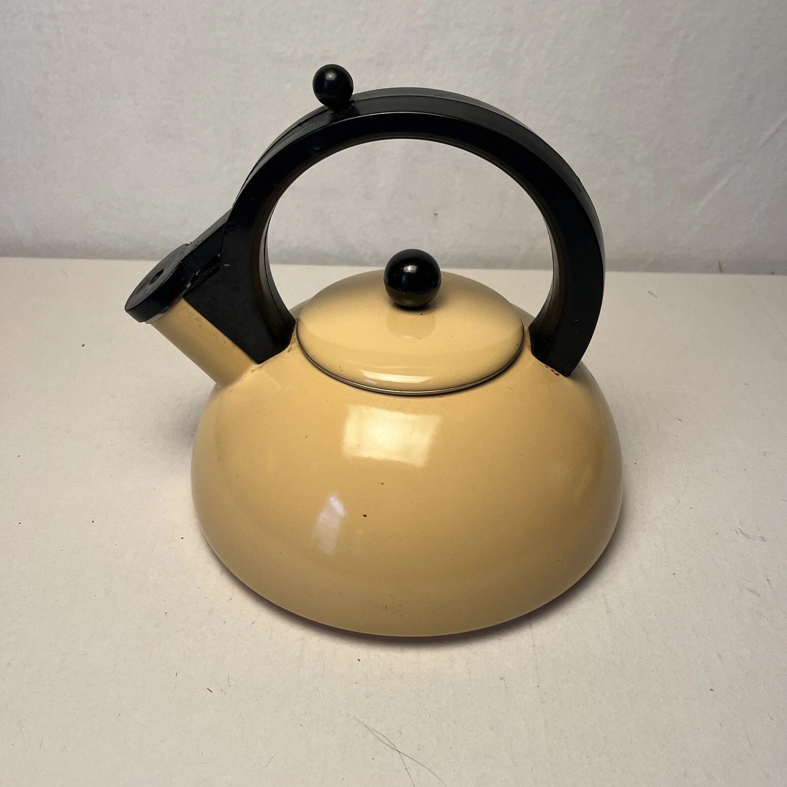 Vintage Cream Yellow Enamel Whistling Teapot Tea Kettle MCM Black Handle | eBay