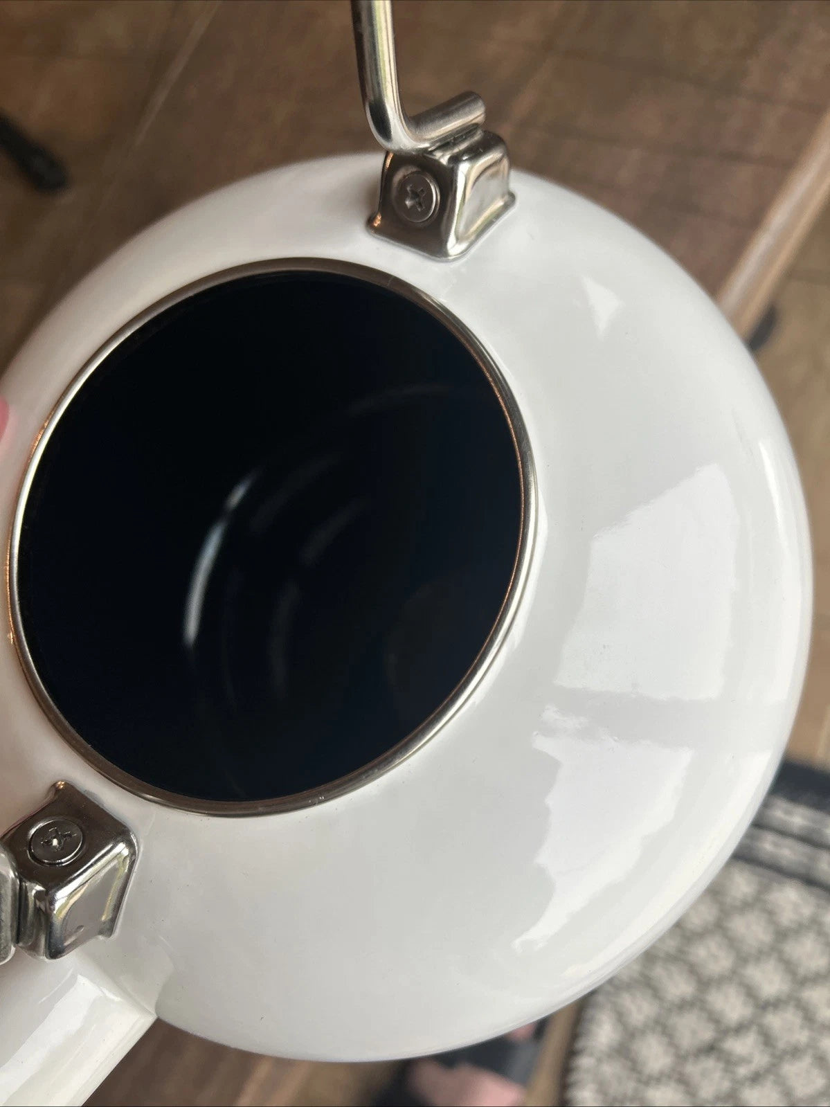 Chantal Whistling Tea Kettle Teapot White Enamel 2 Qt