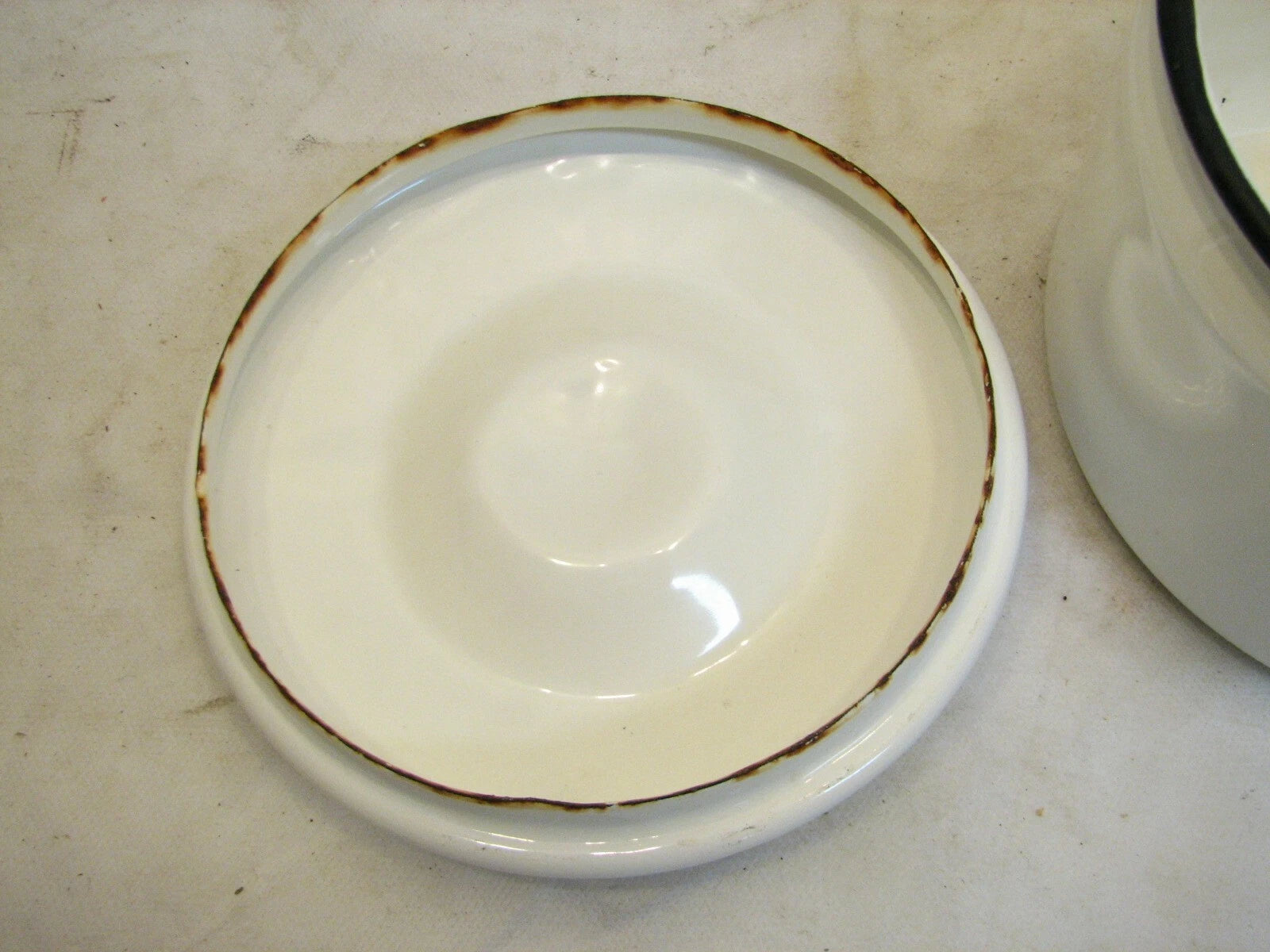 Vintage White Enamel Ware Tea Pot Kettle Teapot Fireplace Camping Cabin Coffee