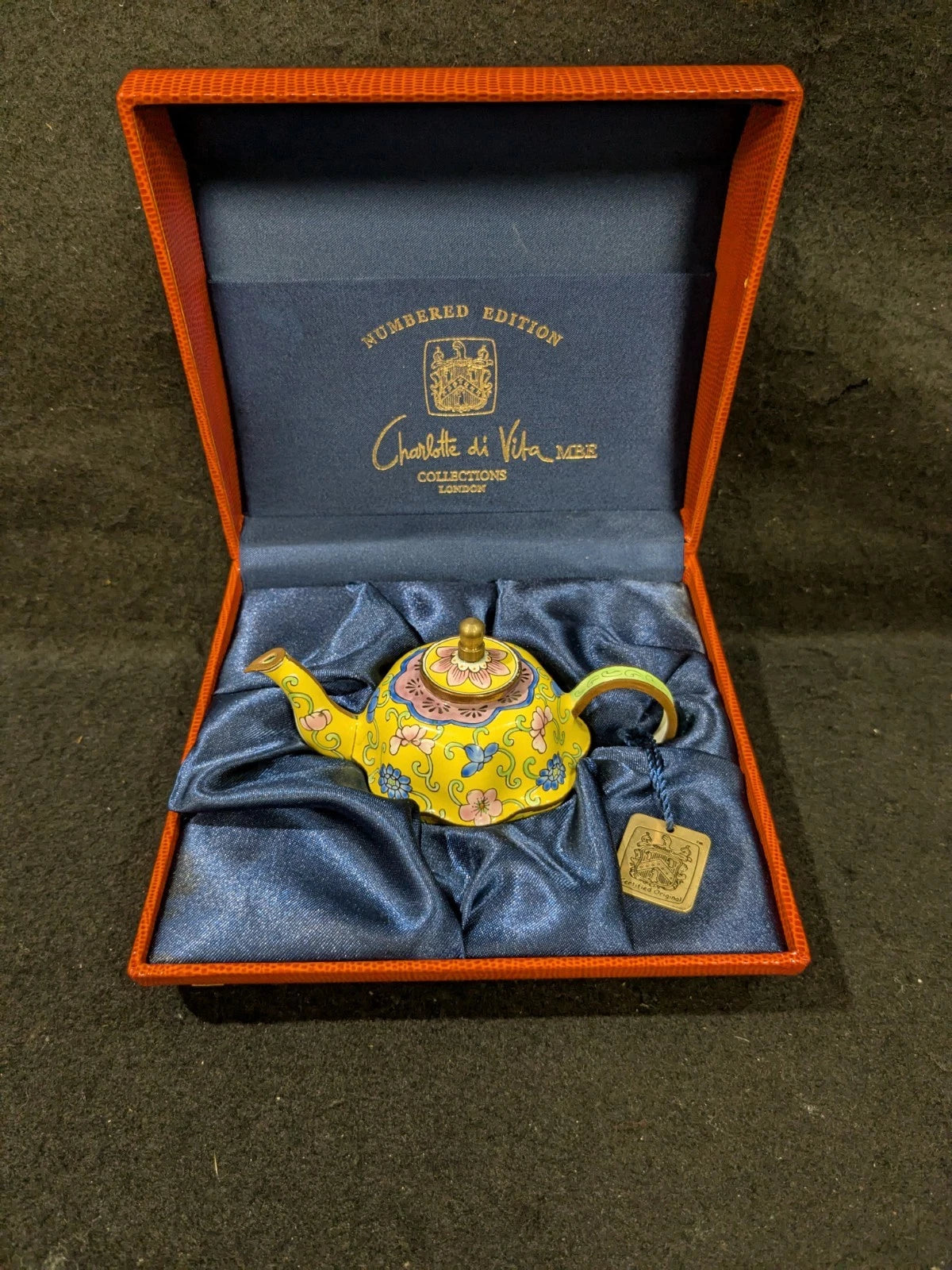 Charlotte D.Vita Mini Teapot Trade Plus Aid Yellow Enamel #A714 NIB | eBay