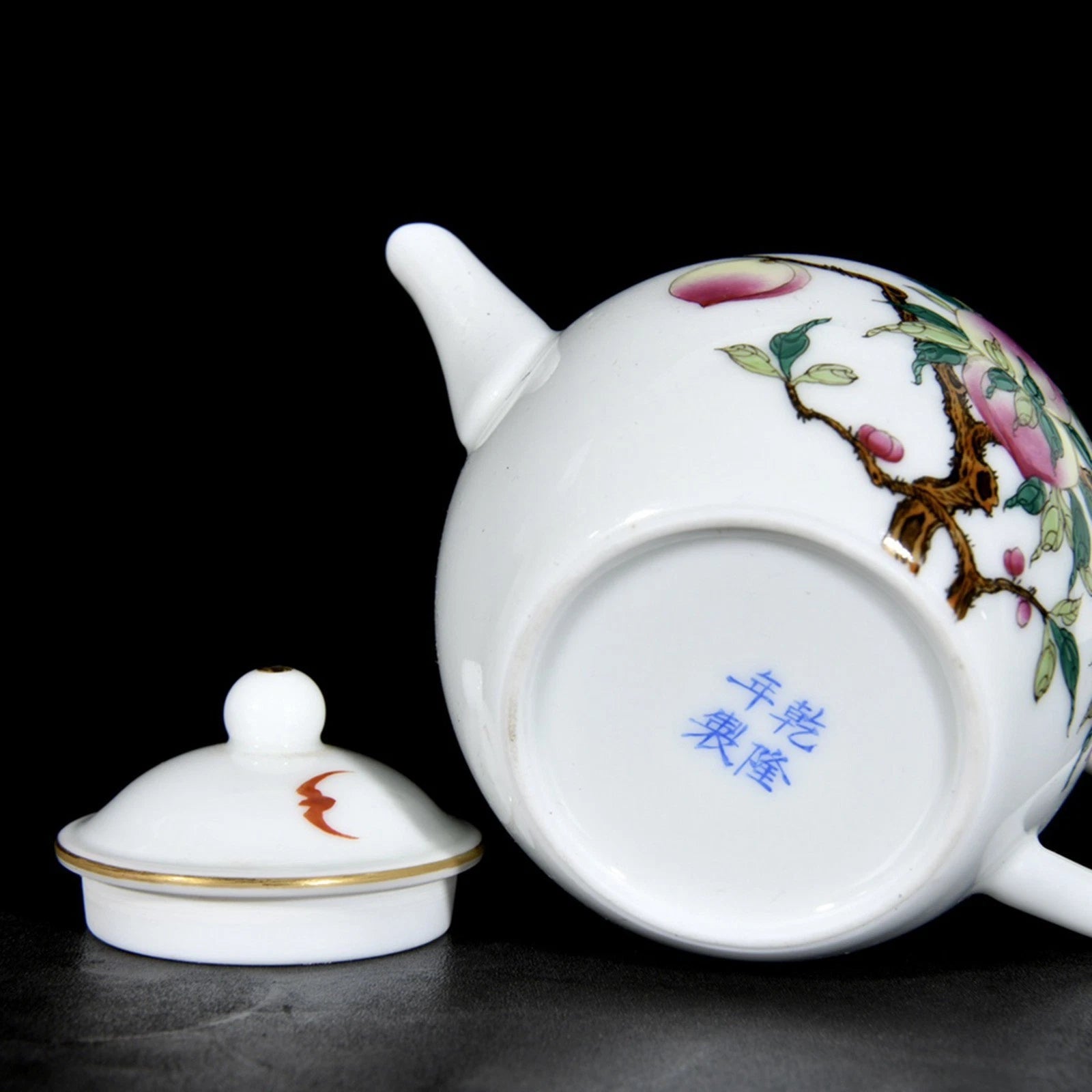 Chinese Enamel  Colour Porcelain HandPainted Peach pattern Teapot 73102