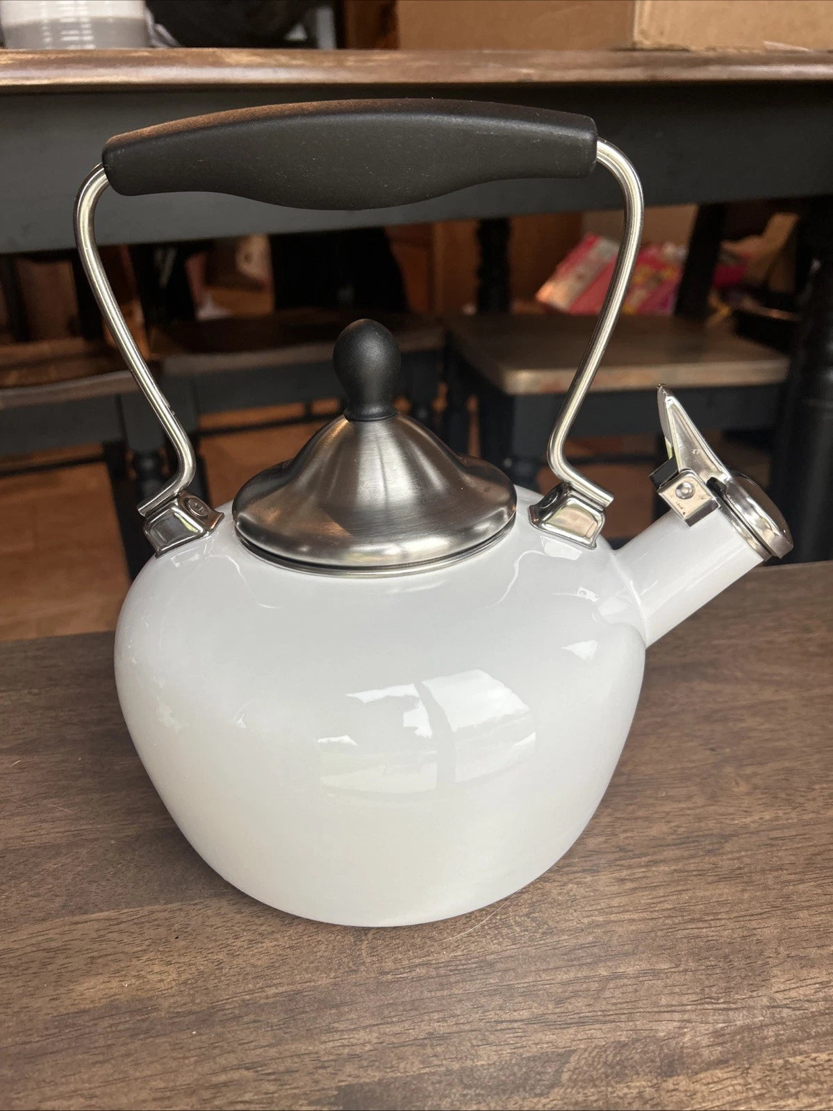 Chantal Whistling Tea Kettle Teapot White Enamel 2 Qt