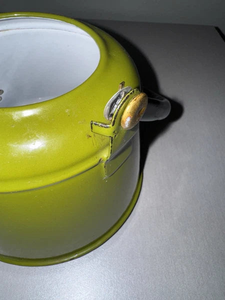 Vtg Avocado Green Enamel Teapot Tea Kettle Farmhouse Mcm Country Cottage Rustic