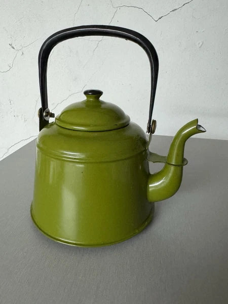 Vtg Avocado Green Enamel Teapot Tea Kettle Farmhouse Mcm Country Cottage Rustic