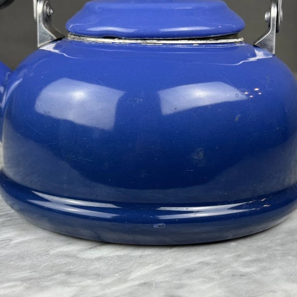 Vintage Le Creuset Whistling Tea Kettle Teapot Enamel Blue 1.7 Qt (1.6L)