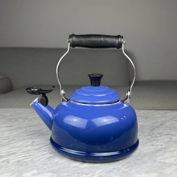Vintage Le Creuset Whistling Tea Kettle Teapot Enamel Blue 1.7 Qt (1.6L)