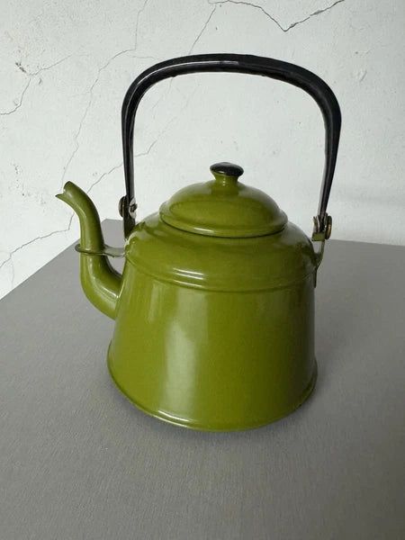 Vtg Avocado Green Enamel Teapot Tea Kettle Farmhouse Mcm Country Cottage Rustic